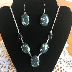 Silver Plated Gem Necklace Set- EUC! 2/$25
